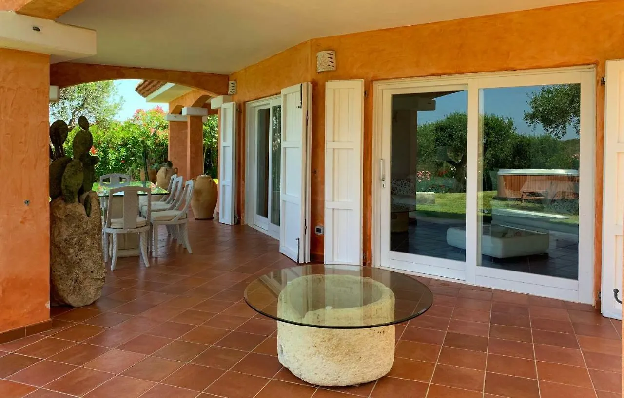 La Perla Di Palau Villa 0*,